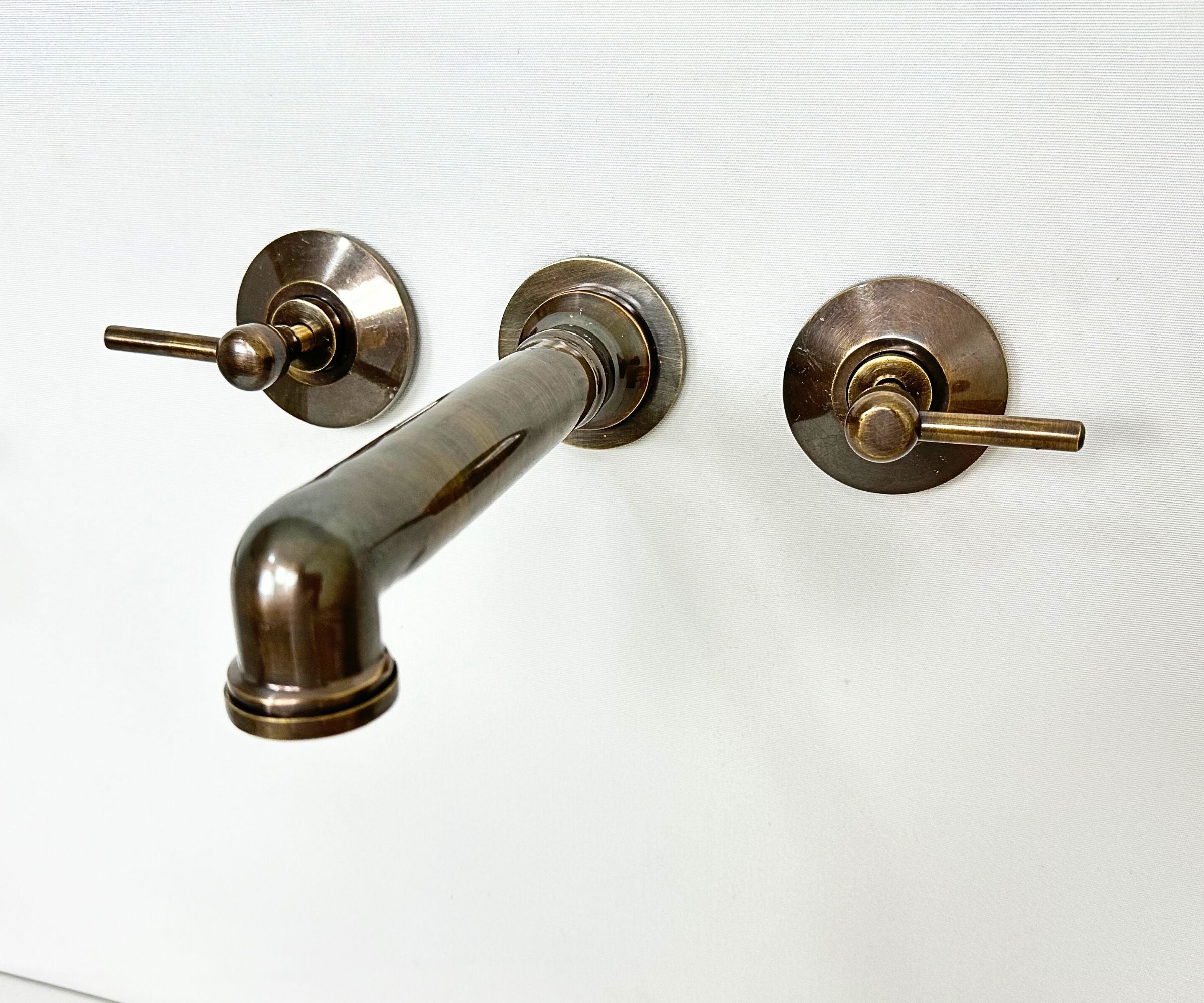 Wall Thick Faucet