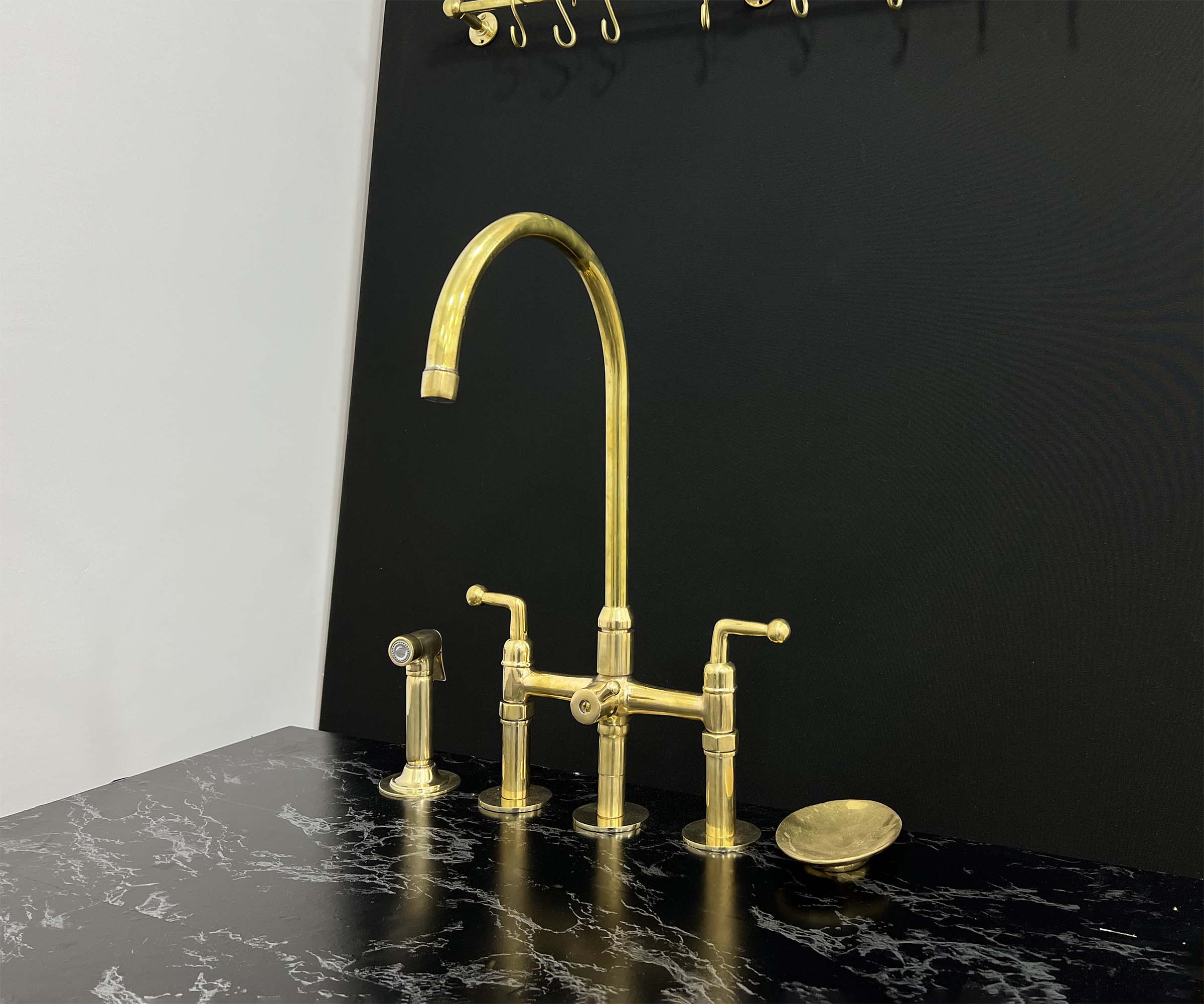 Bridge 3 Legs with Sprayer