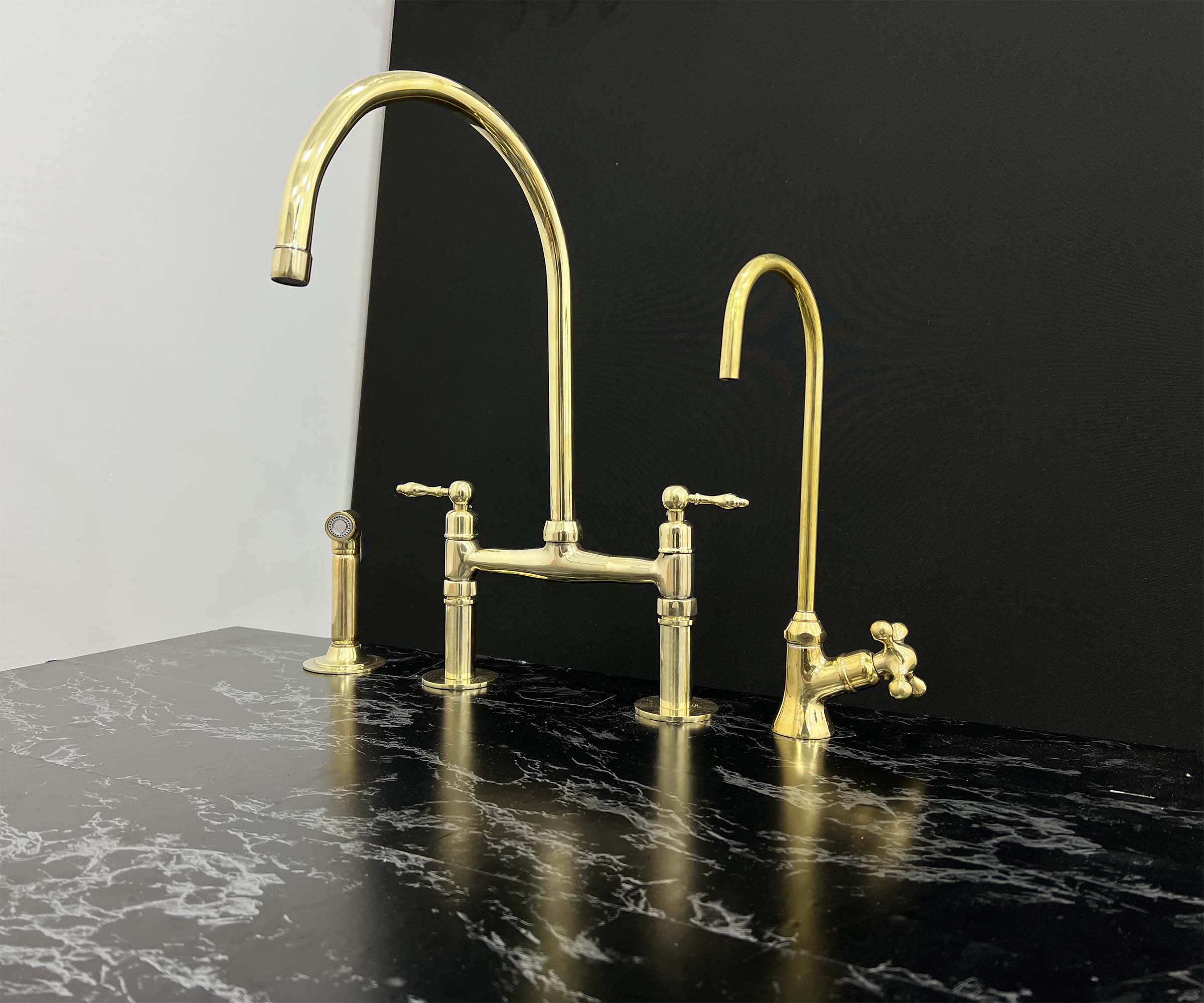 Brass Bridge Faucet with Sprayer and Cold Faucet