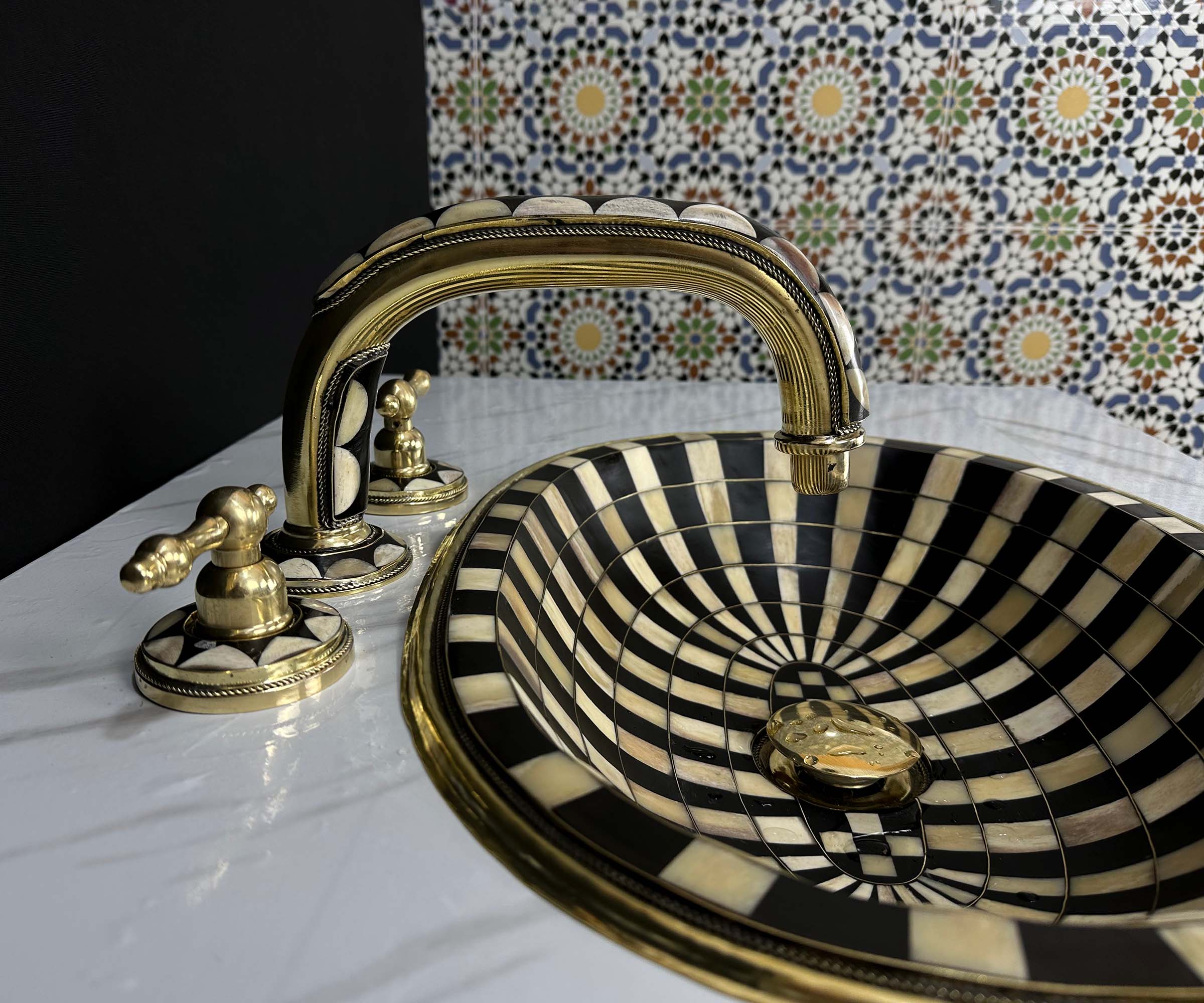 Side View with Pop-up Drain