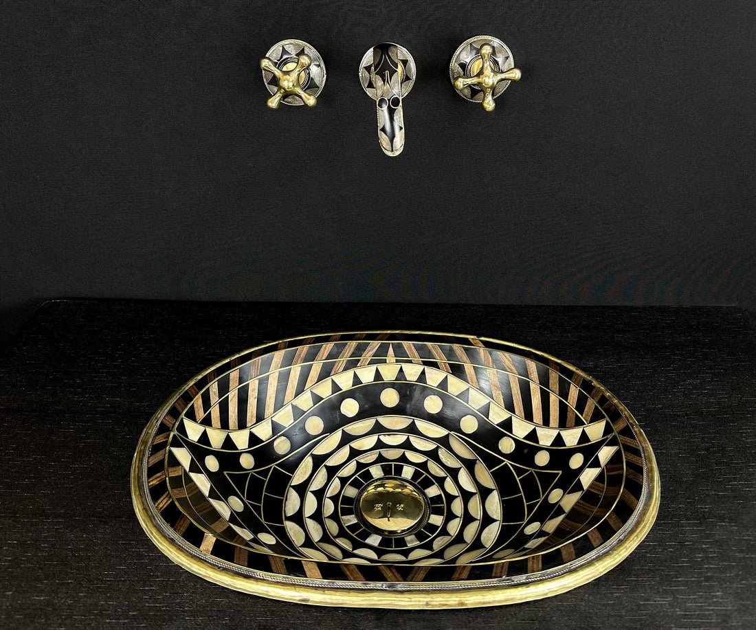 Eye-Shaped Bathroom Sink – Handcrafted in Brass, Resin, Bone, and Wood 