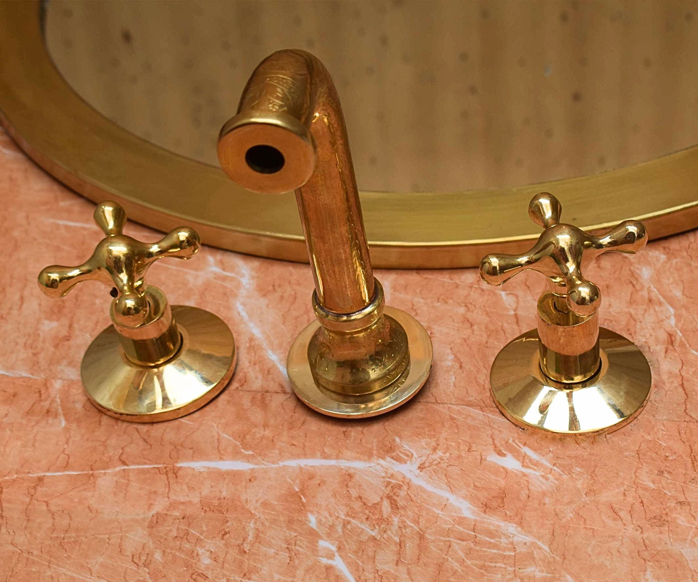 Engraved Brass Wall-Mounted Faucet – Elegant Vintage Style