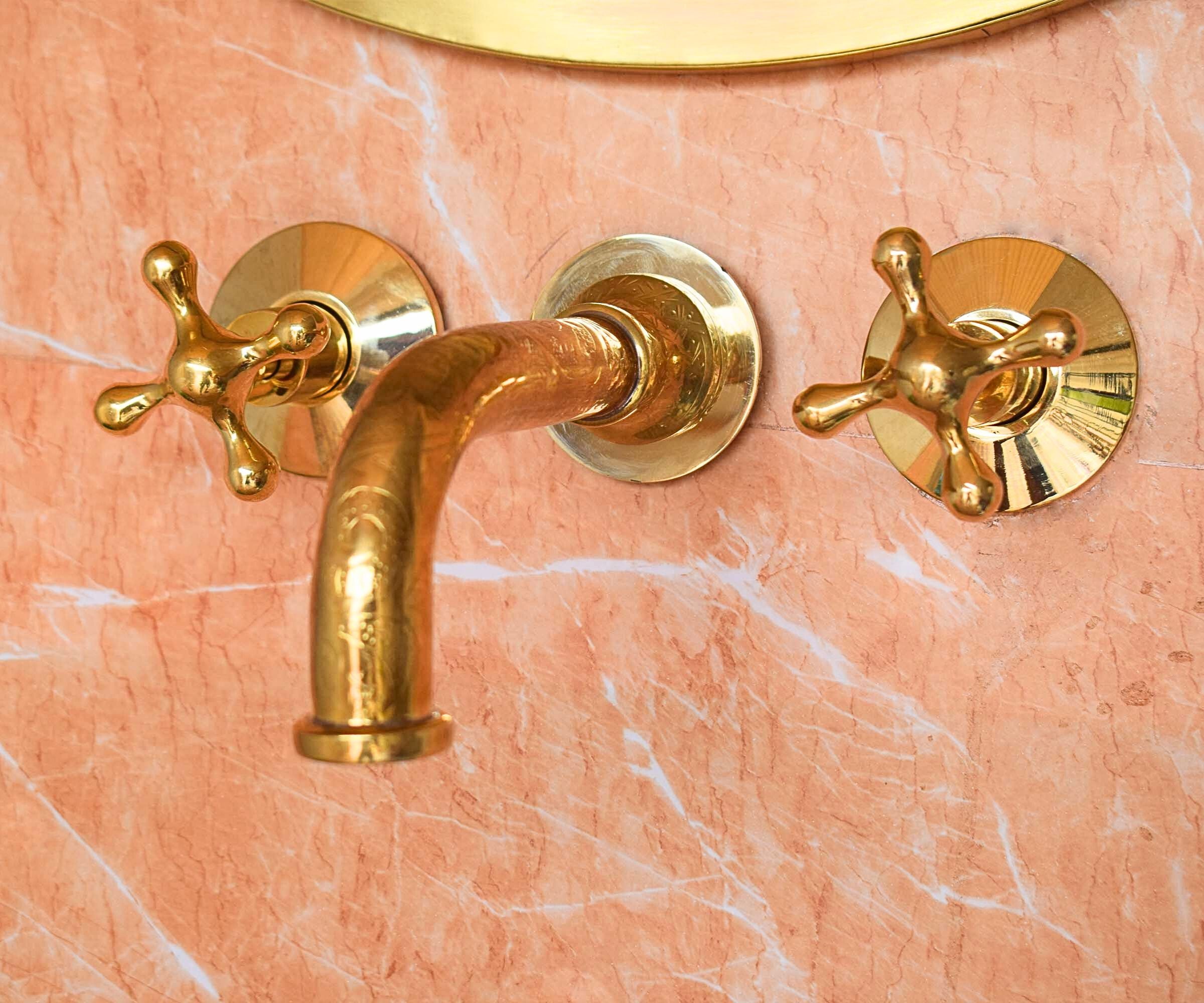 Engraved Brass Wall-Mounted Faucet – Elegant Vintage Style