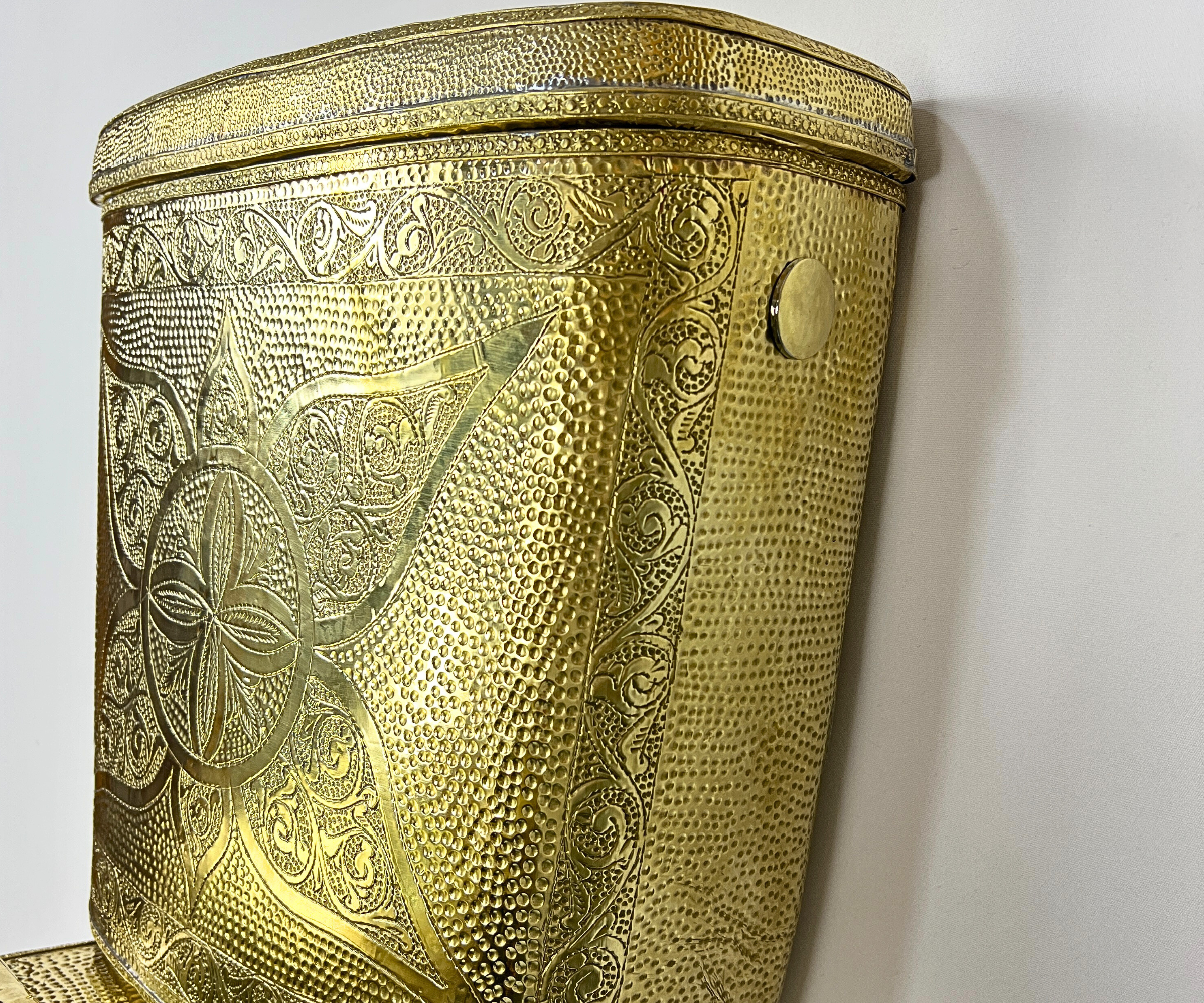 Handmade Brass Toilet with Engraved Hammered Design - LuxeBrass
