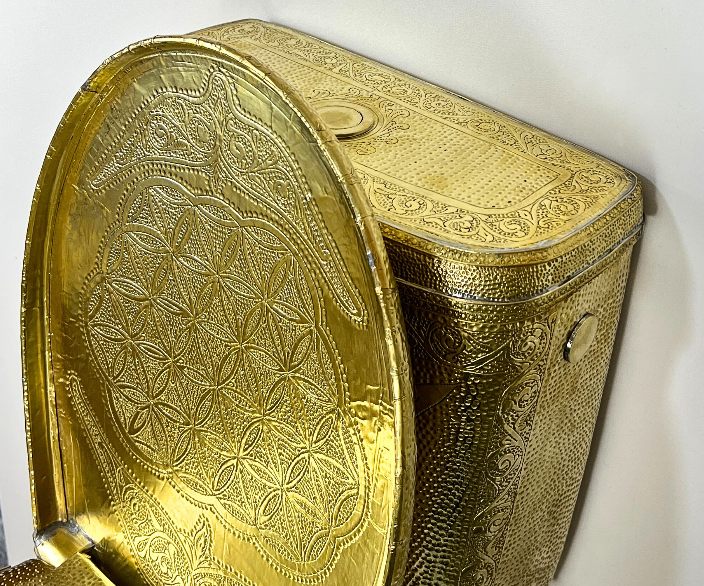 Handmade Brass Toilet with Engraved Hammered Design - LuxeBrass