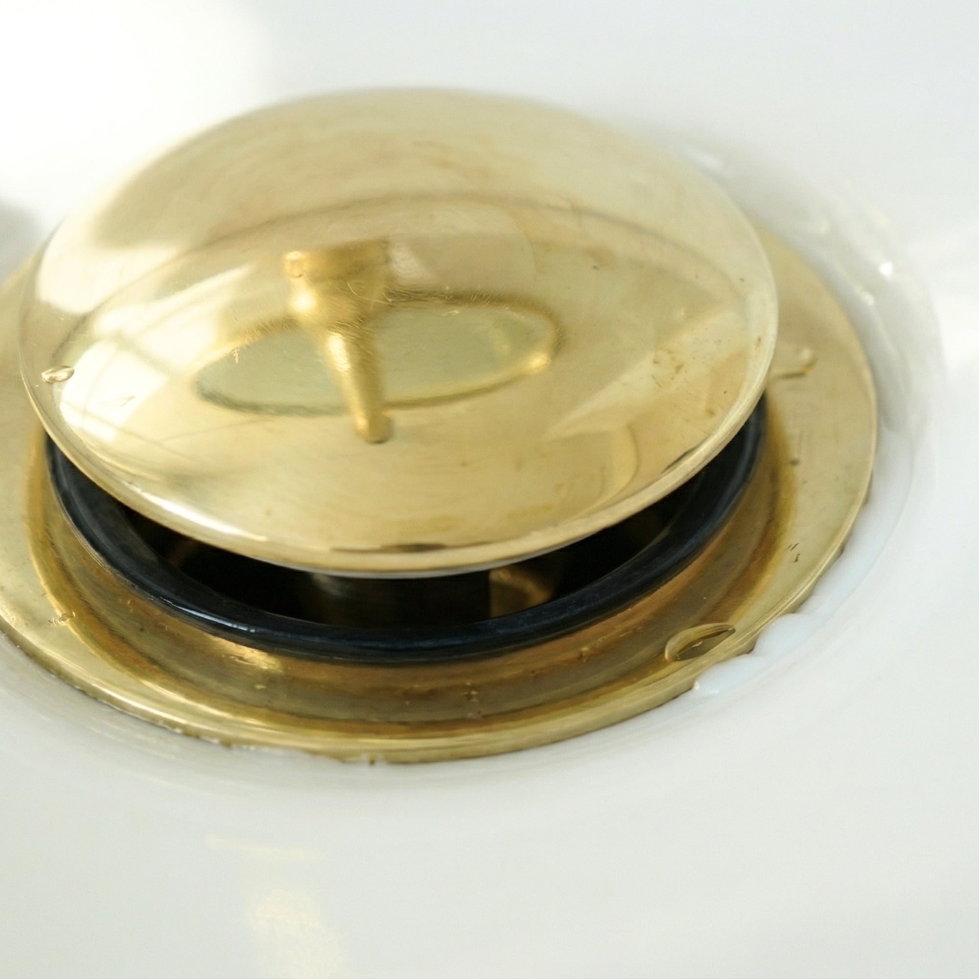 Solid Brass Pop-Up Sink Drain Stopper – Bathroom Vanity Drain Assembly, No Overflow, Universal Fit